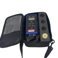 IQ Scientific Instruments pH mV Thermometer Dual pH Tech Meter N04777  Case