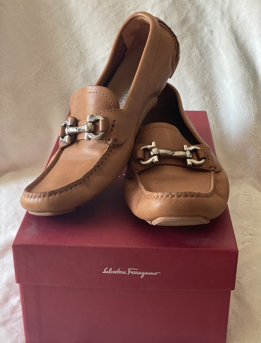 Salvatore Ferragamo Drivers. Women display picture 3