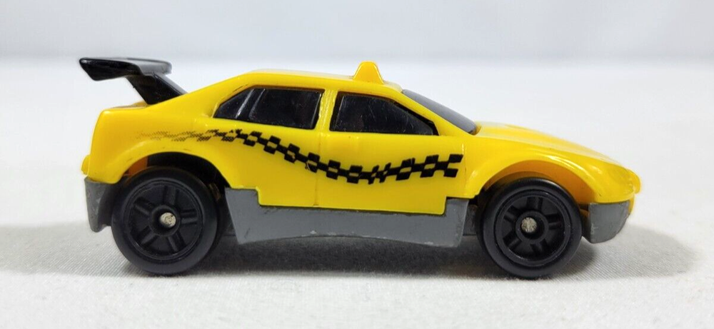 Vintage 1994 Mattel Hot Wheels Taxi Racing Bar Plastic Car Toy