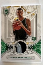 Victor Wembanyama Topps Royalty RC 4/5!! 🔥 WORN PATCH!! ONLY 5 EXIST!! 🔥 