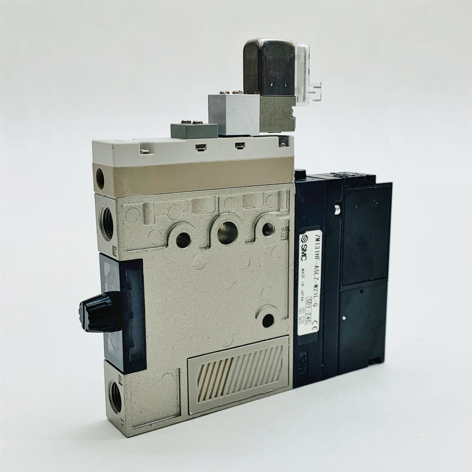 SMC ZM131HF-A5LZ-M21L-Q Vacuum Generator High Press/DC w/ZSM1-021L Vacuum Switch