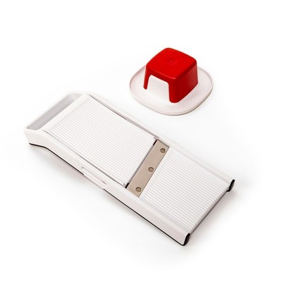 Tupperware Mandoline Jr. Mando NEW, easily slice cheese, meat,etc for sandwiches