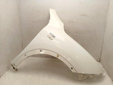 2014 NISSAN JUKE  OS RIGHT FRONT WING WHITE 5 DOOR HATCHBACK