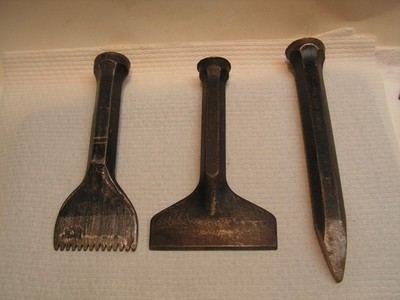 GOLDBLATT Tool Co Kansas Vintage Brick Chisel 4 in & 2 3/4'' 14 TEETH & POINTED