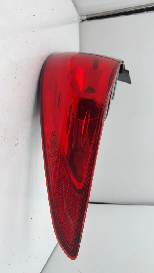 12 13 14 Conjunto de luces traseras HYUNDAI ACCENT Hyundai derecha Foto 3 de 4