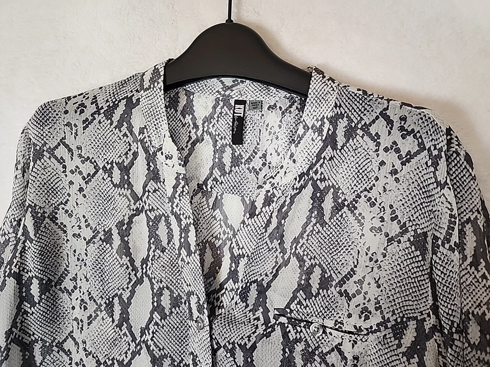 Блузка женская Kut from Kloth размер MP питон серая на пуговицах с длинным рукавом V-образный вырез - Изображение 3 из 4