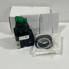 New Allen Bradley 800H-2JRGH2KB7AX 30mm Selector Switch  3-Position Green LED
