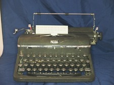 Royal Quiet Deluxe Portable Typewriter with Case (Working, please read!) thumbnail