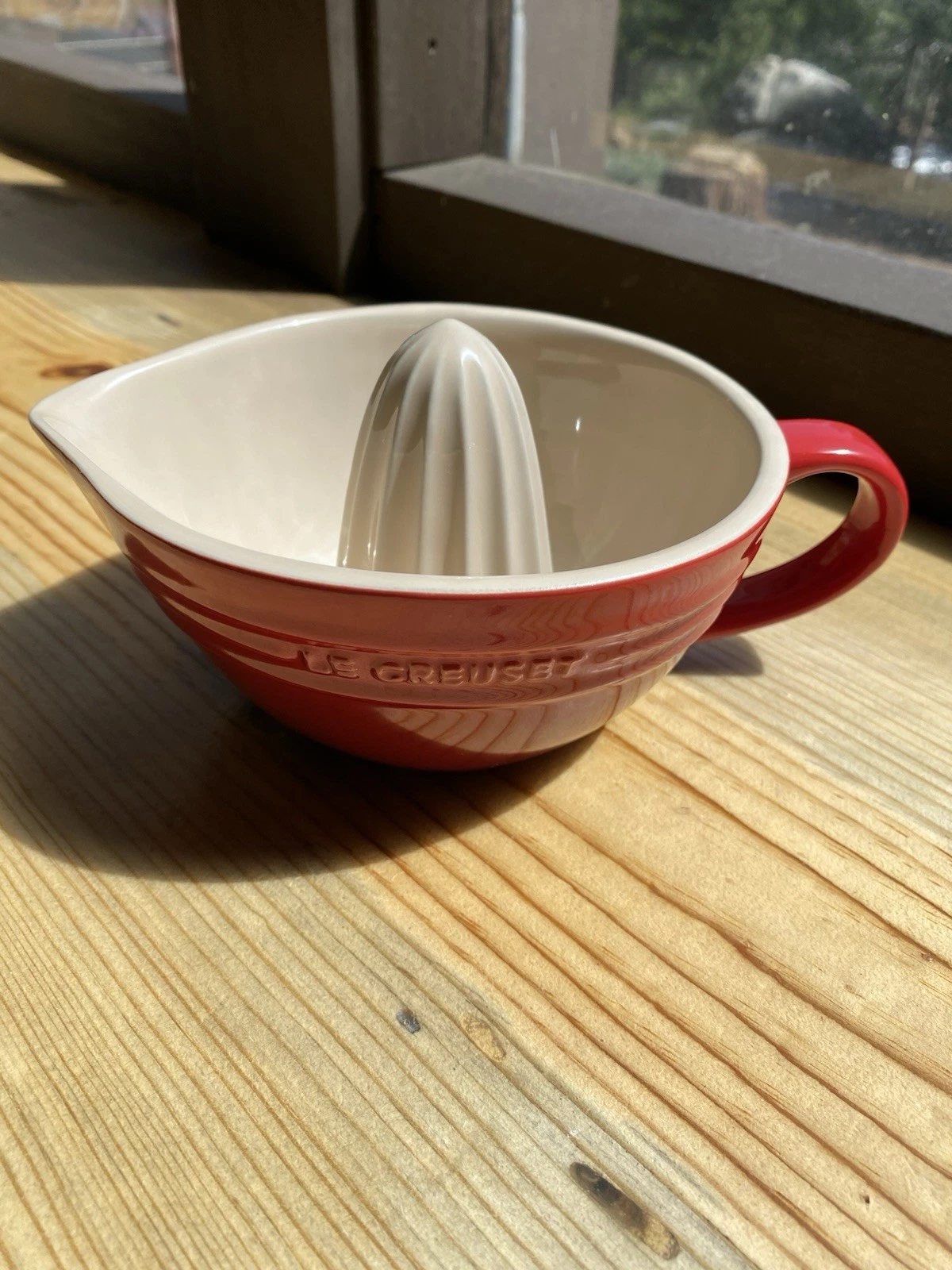 Le Creuset Stoneware Citrus Juicer