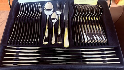 Solingen Besteck Koffer, 18/10 Crom-Nickel-Stahl-23/24 karätige Goldauflage