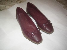 Ladies shoes ‘ Tu ‘ – size 6 – maroon – good condition