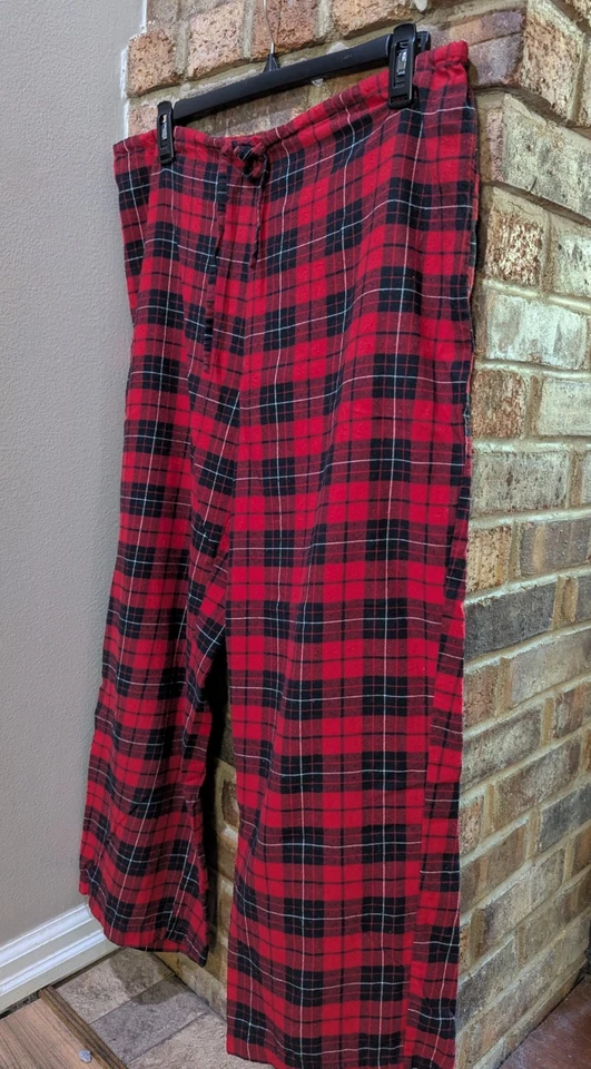🎄Christmas PJs! Chaps Plaid Button-Up Pajama Set Red Black Embroidered Crest - Image 4 of 4