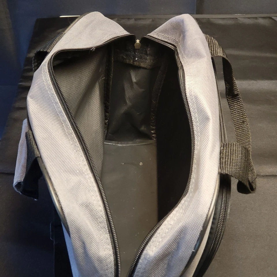 Bolso de Viaje TAG Heuer Para Hombres Correa de Hombro Ajustable Doble Cremallera Compartimentos 14x10" Foto 4 de 4