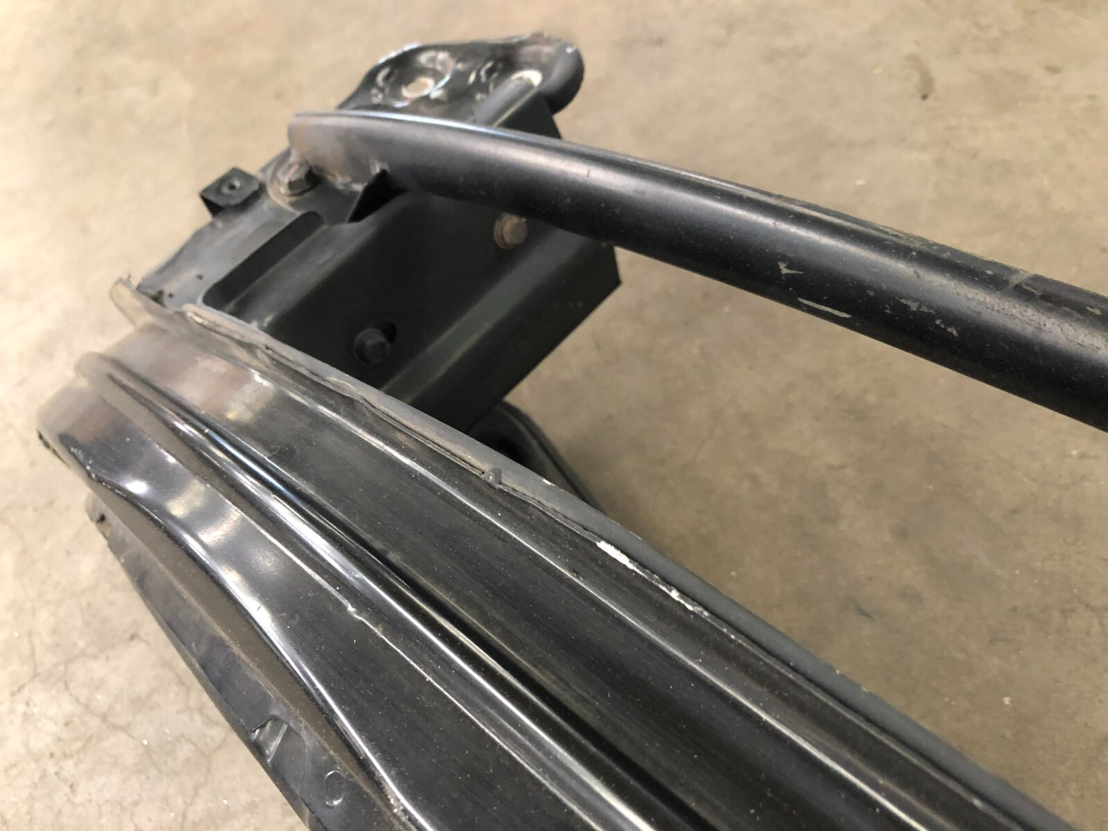 ⭐2003-2012 MASERATI QUATTROPORTE FRONT RADIATOR SUPPORT UPPER UNIT OEM LOT2340