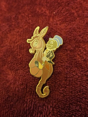 RARE Limited Edition Jiminy Cricket Pin Trading 2009 LE of 250