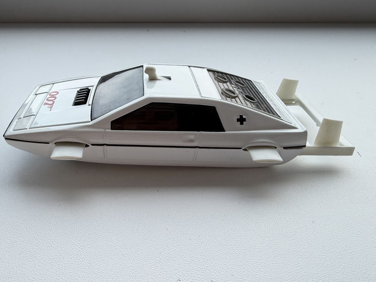 ミニカー Corgi Classics 007 Lotus Esprit & Jaws Corgi 007 Lotus Esprit Submarine Car James Bond Action *Read 1977