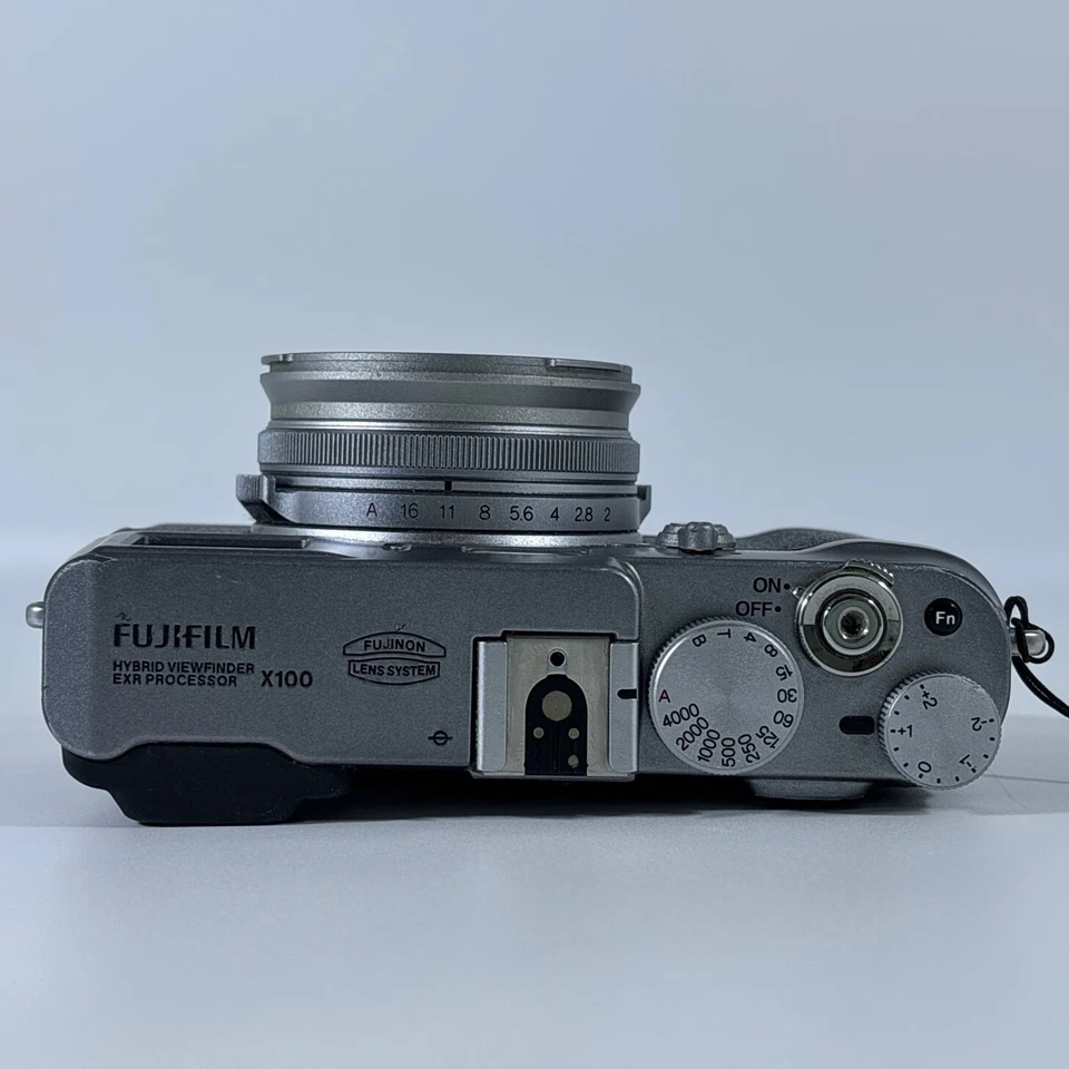 Fujifilm X100 APS-C Digital Camera 12.3MP 4x Optical Zoom Viewfinder CMOS Sensor - Image 3 of 4