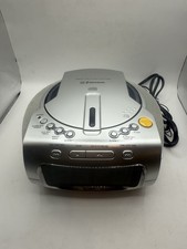 Emerson CD AM/FM Stereo Clock Radio Dual Alarm model CKD1100 plug in or 9 volt