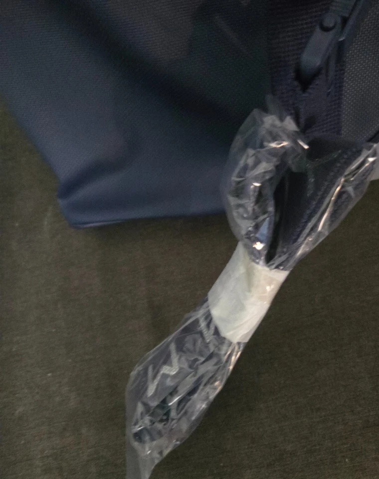 VTG. Tommy Hilfiger TOMMY GIRL On the Go Travel Casual  Duffel Bag  Strap NEW - Image 4 of 4