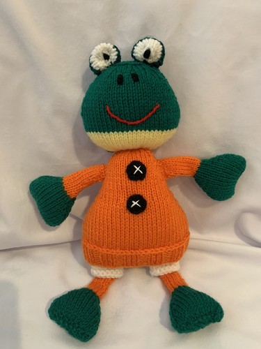 Hand Knitted Frog Girl Toy - Bild 2 von 4