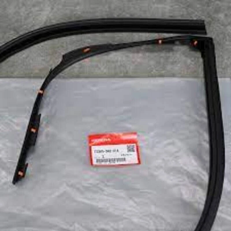 HONDA Genuine OEM CIVIC EJ1 EJ2 Coupe 2dr 92-95 Front Door Sub Seal LH - Image 1 of 3