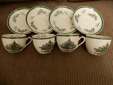Spode Christmas Tree Teacups and Saucers - Set of 4 - Vintage S3324