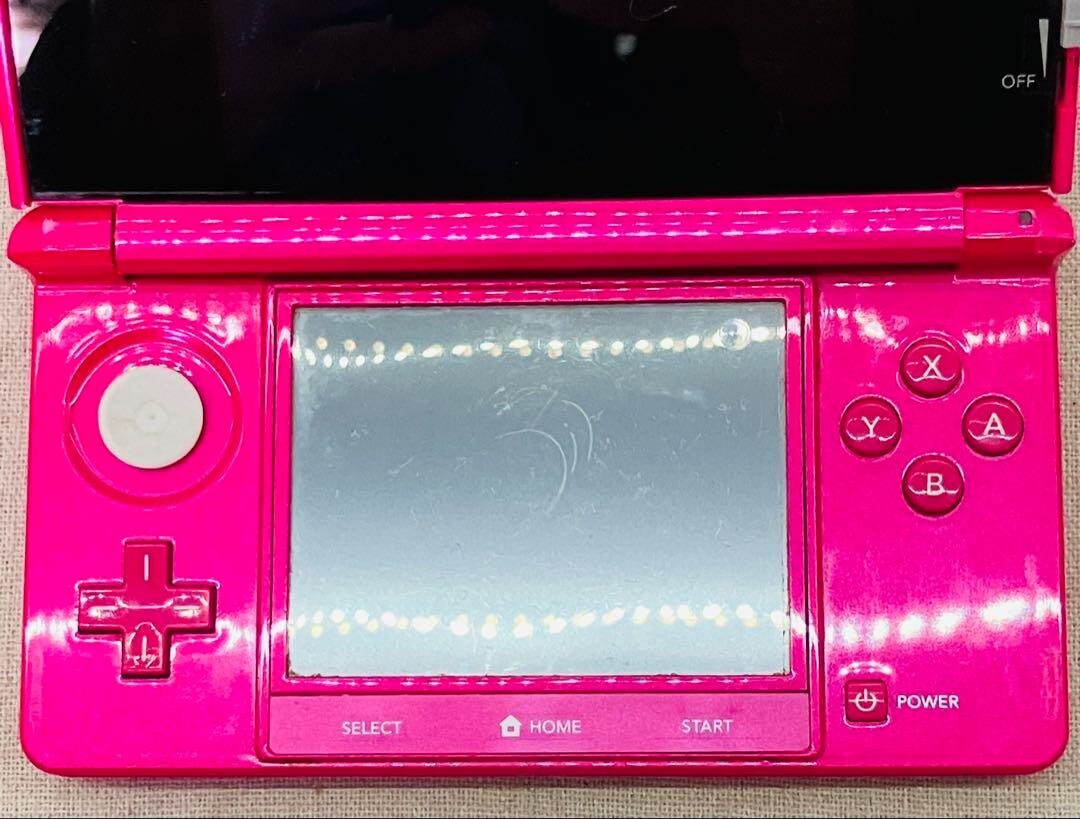 Nintendo 3DS Gloss Pink - Near Mint Condition, Boxed with