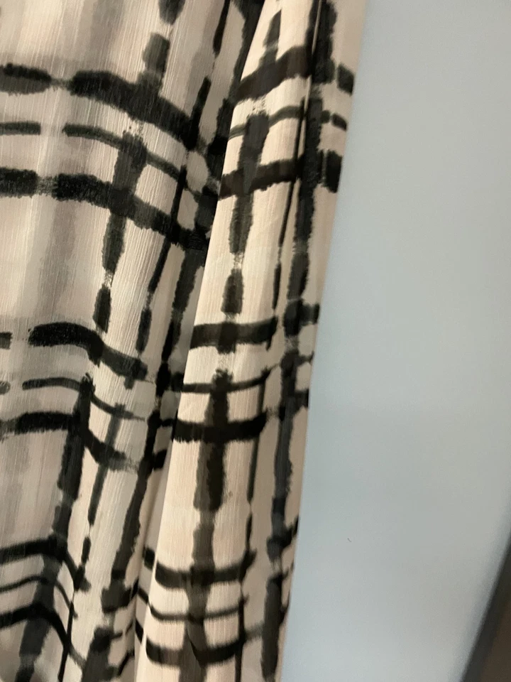 Blusa Banana Republic para dama - talla L Foto 2 de 4