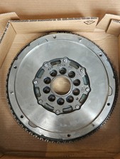Luk 415071610 Dual Mass Flywheel Dmf For Volvo D3 D4 - Oem 31256968 Luk 415071610 Dual Mass Flywheel Dmf For Volvo D3 D4 - Oem 31256968