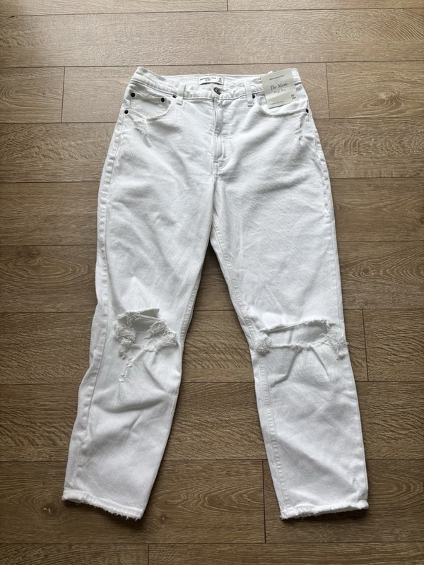 Abercrombie & Fitch “The Mom” High Rise Jeans Size 30/10R White Distressed NWT