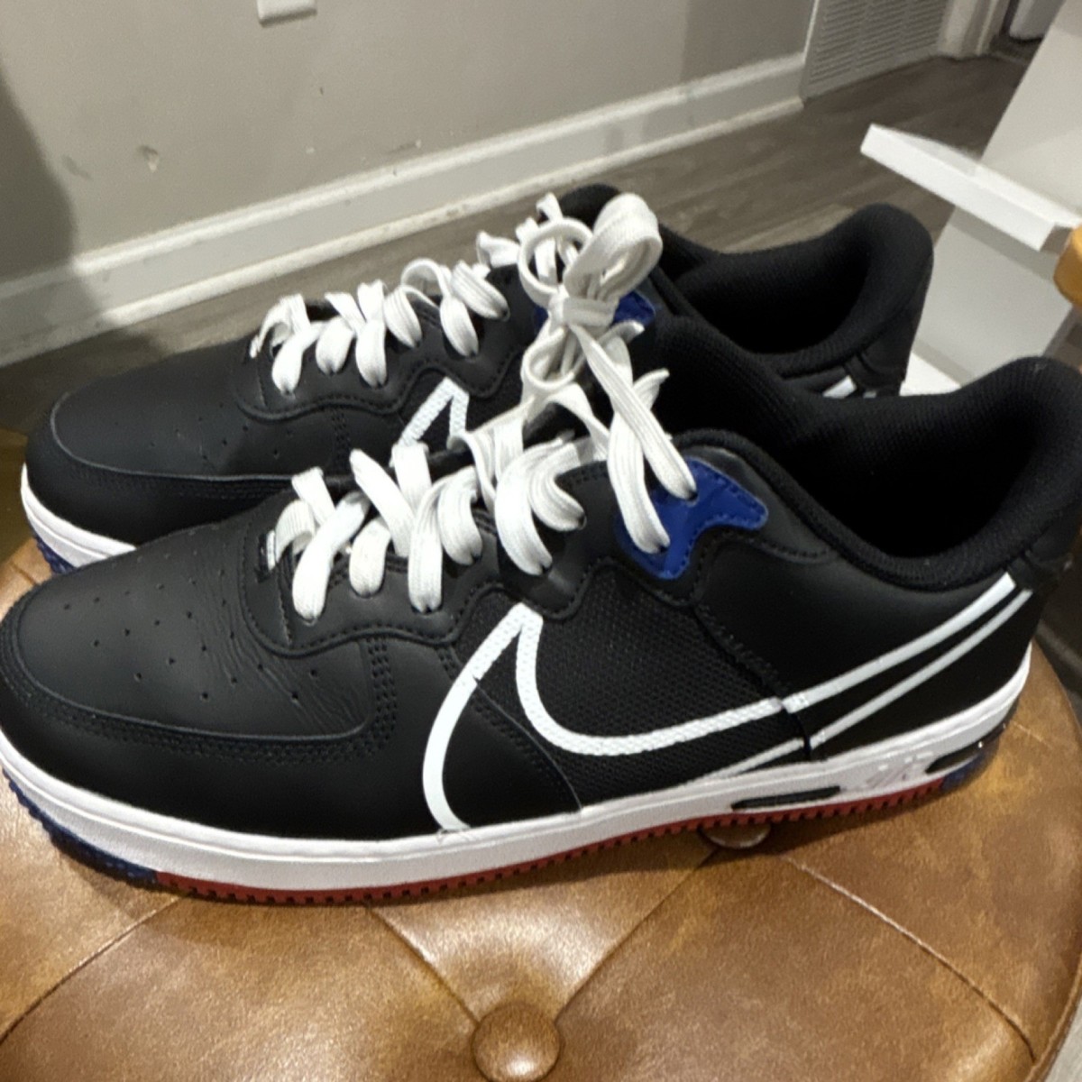 Nike Air Force 1 Black White Blue Red Lace Up Low Top  display picture 3