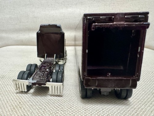 🔥ERTL Kenworth T600A Cab With Trailer~Meguiar’s Mobile Training Center~1/64 - Picture 6 of 8