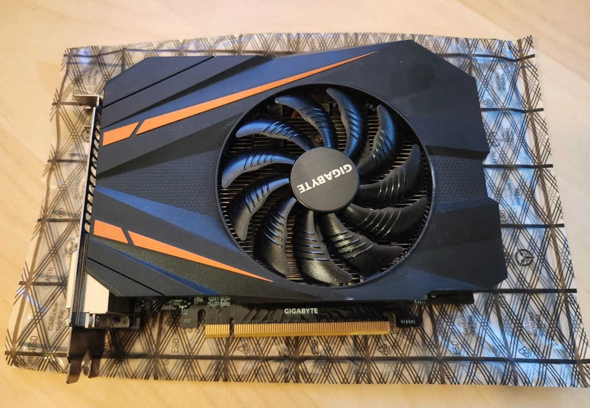 Preços baixos em GIGABYTE Nvidia Geforce Gtx 1070 Placas gráficas