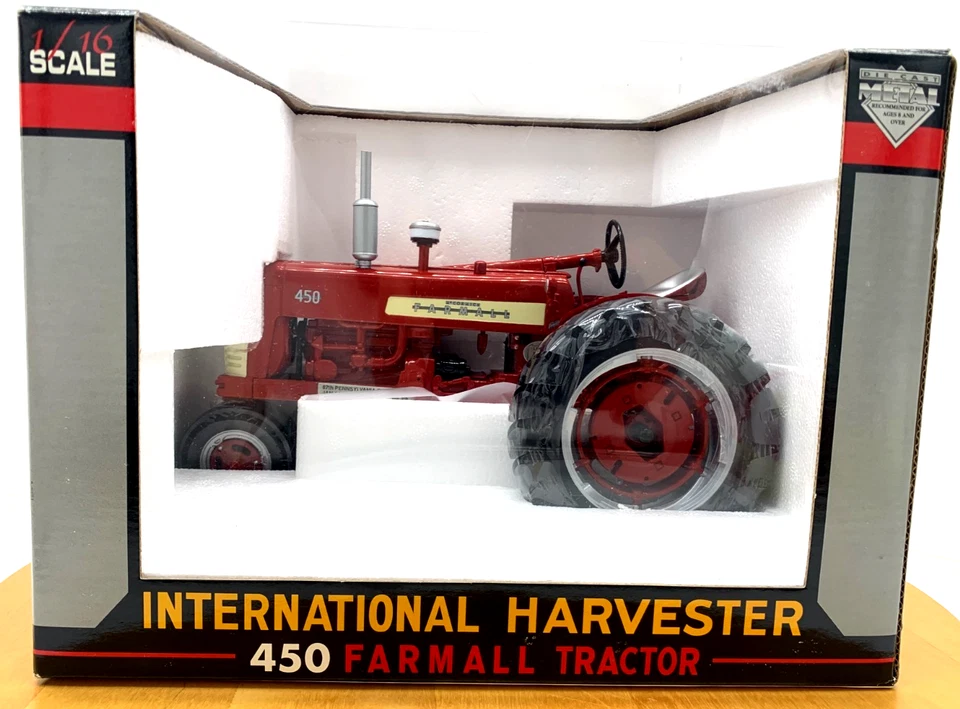 2003 ERTL Pa. Farm Show International Harvester 450 Farmall Tractor 1/16 Scale - Image 3 of 4