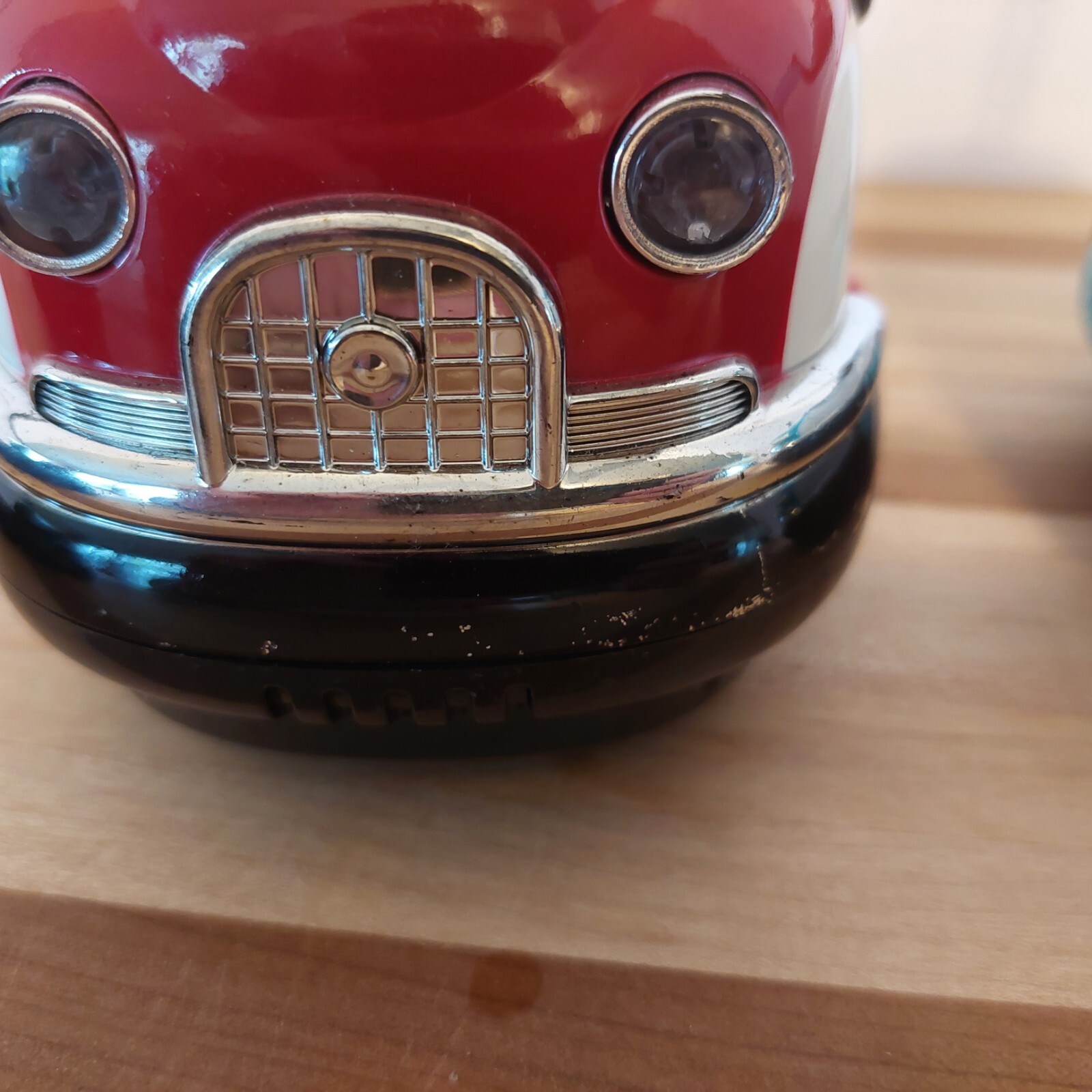 FAO Schwarz Remote Control Blue/Red Bumper Cars Set Wireless Retro