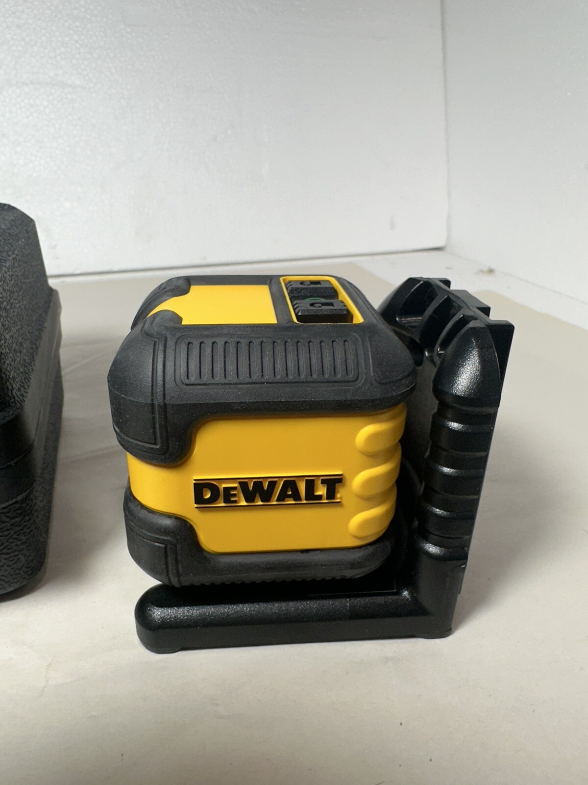 DeWALT DW08802CG 55 ft Green SelfLeveling Cross Line Laser Level eBay