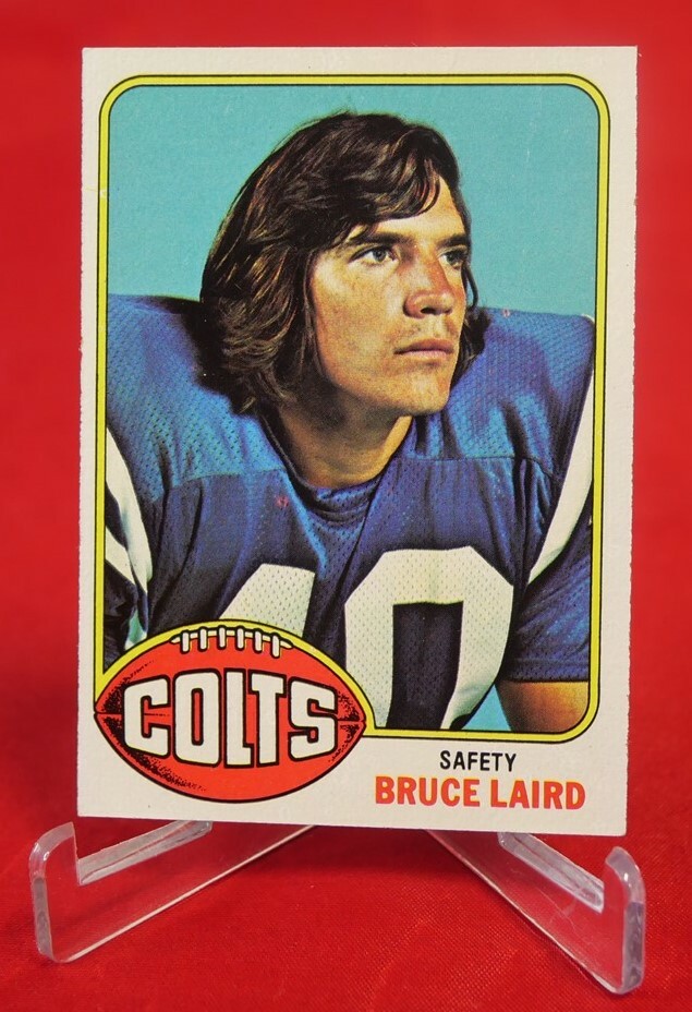 Bruce Laird TOPPS Football Card 1976 #111 NFL Near Mint 