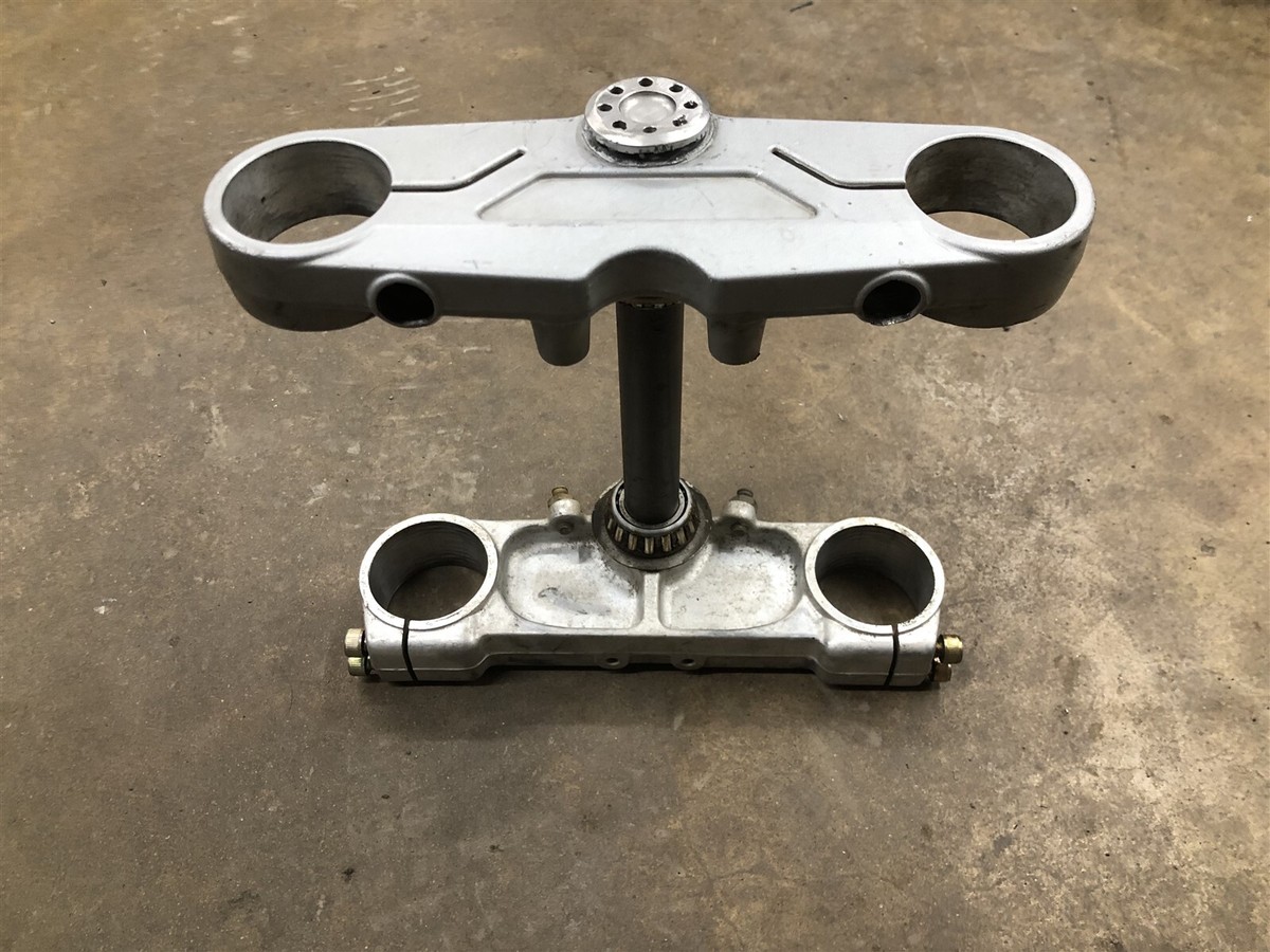 Ducati 750 SS Supersport 750SS 99 00 01 02 OEM Triple Tree Upper