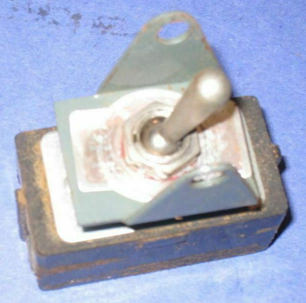 Table Saw ON OFF SWITCH off Contrator 10