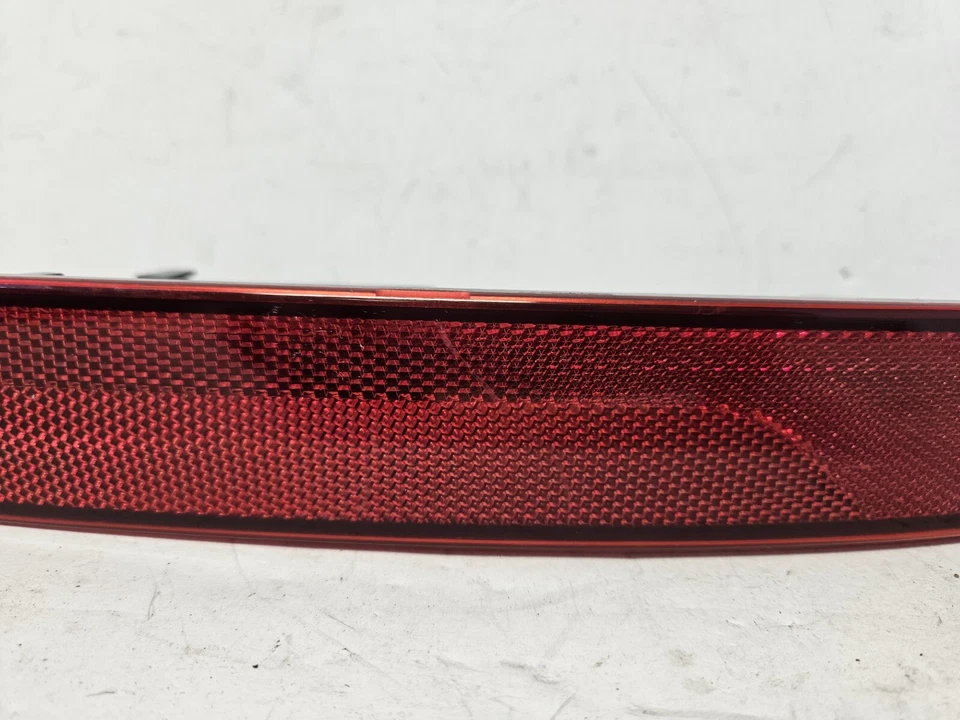 2021-2024 Jeep Grand Cherokee L Rear Bumper Reflector RH Right Hand OEM 68408778 Foto 3 de 4