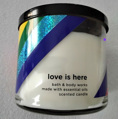 Bath Body Works Duftkerze   Love is here    RAR   ähnlich Yankee Candle 