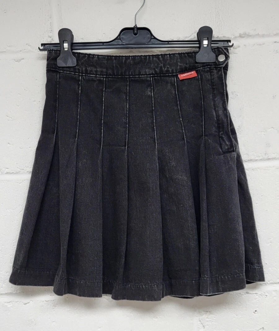 black pleated skirt h&m