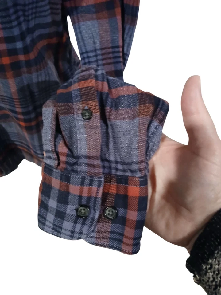 Camisa informal original de franela a cuadros azul pingüino con botones para mujer talla mediana Foto 3 de 4