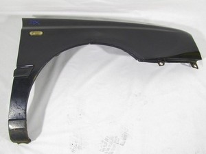 1H0821106B Kotflügel Vorne Rechte Seite Passagier VOLKSWAGEN Golf 3 1.9 66KW