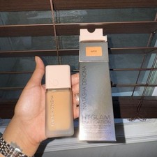 NATASHA DENONA Hy-Glam Luminous Longwear Foundation   Shade NP10 30 mL 