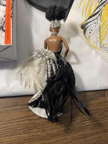 Bob Mackie Starlight Splendor Barbie Doll w/ Gold Barbie Doll Display Case 1990 - Picture 8 of 14