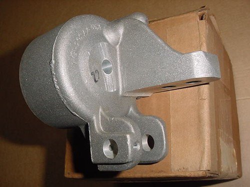 55 Ford -O-Matic transmission servo front housing B8A-77353-A 77353-B ...