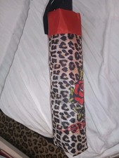 ED HARDY WOMEN'S RED LEOPARD PRINT COMPACT UMBRELLA AUTO CLOSE RUBBER HANDLE NWT