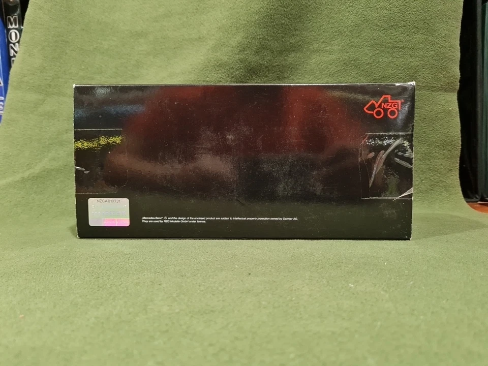 NZG 8453/01 MERCEDES BENZ ACTROS FH 25 BIG SPACE 6X2  SCALA 1:50 - Immagine 3 di 4