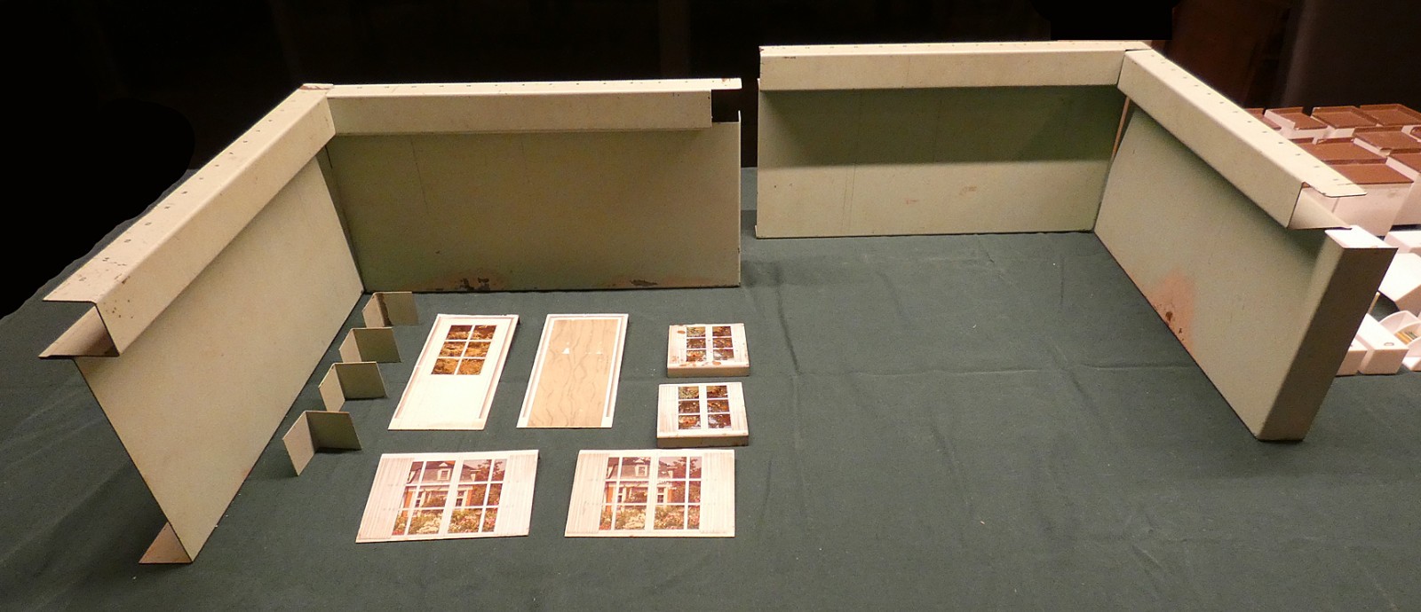 1950 GENERAL ELECTRIC SALESMAN SAMPLE -APPLIANSET-MINIATURE DESIGN-A-KITCHEN SET